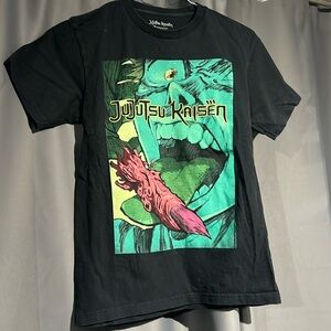 Jujutsu Kaisen Crunchy Roll Hot Topic eating Finger graphic t T-shirt Size S